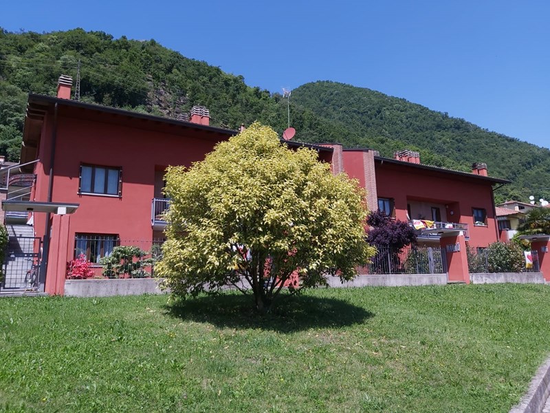 Attico in Vendita a Ubiale Clanezzo, 119'000€, 85 Mq