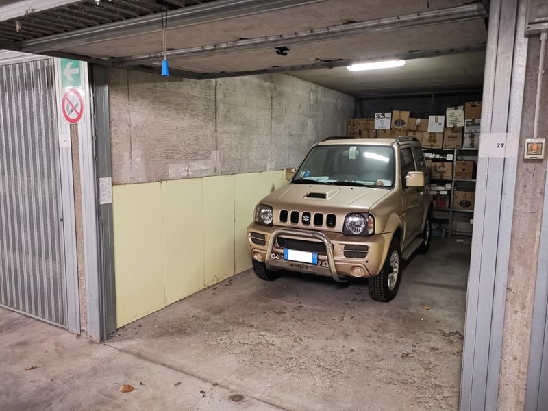Box in Vendita a Savona, zona Oltreletimbro, 37'000€, 20 m², con Box