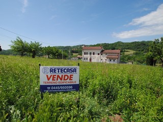 Terreno edificabile in Vendita a Trissino, 60'000&euro;, 1140 m²