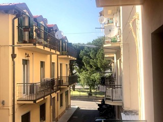 Quadrilocale in Vendita a Taggia, zona Arma Di Taggia, 170'000€, 75 m²