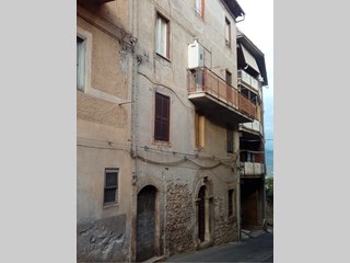 Casa Indipendente in Vendita a Norma, zona centralissima, 90'000€, 250 mq utili