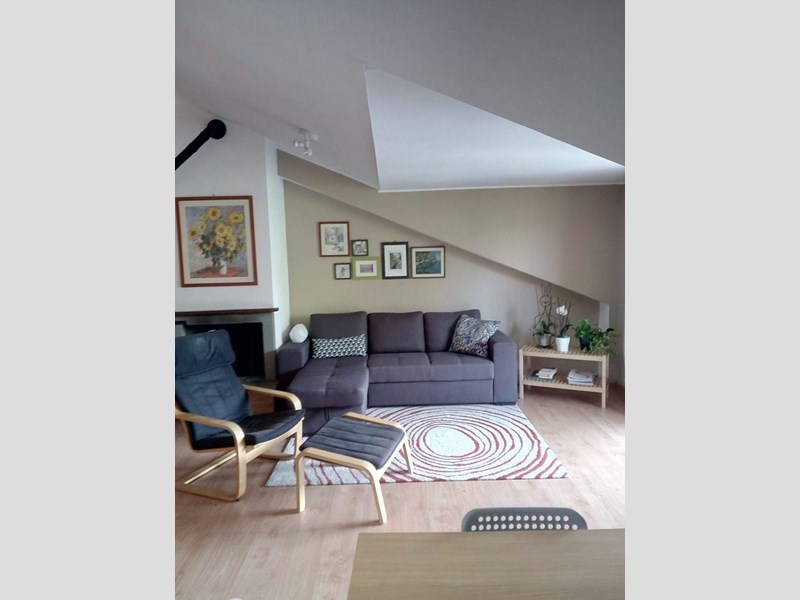 Trilocale in Vendita a Bellante, zona BELLANTE STAZIONE, 79'000€, 105 m², arredato, con Box