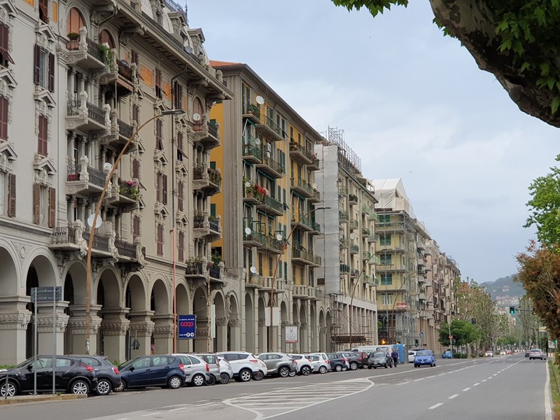 Appartamento in Vendita a La Spezia, zona ospedale, 288'000&euro;, 120 m², arredato