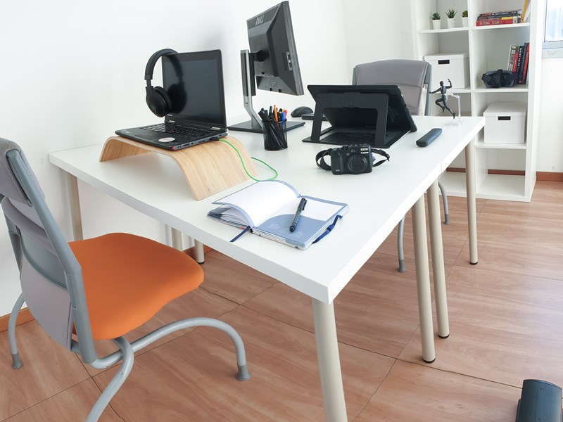 Ufficio in Affitto a Cormano, 160€, 200 m²