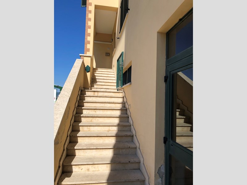 Appartamento in Vendita a Collazzone, zona Collepepe, 60'000€, 75 m²