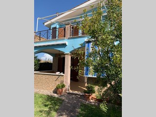 Villetta a schiera in Affitto a Anzio, zona Lavinio, 3'200€, 80 m², arredato