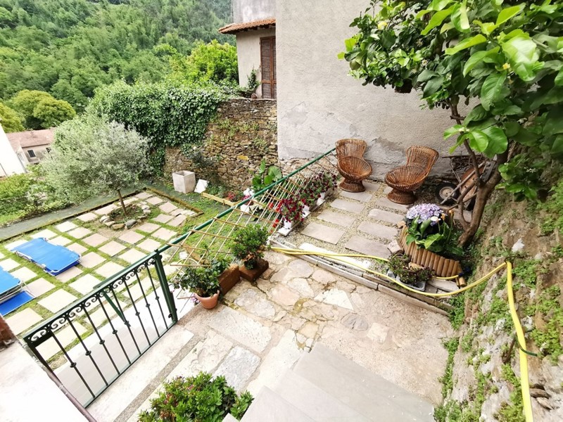 Casa Indipendente in Vendita a Montignoso, zona Paese, 299'000€, 140 m²