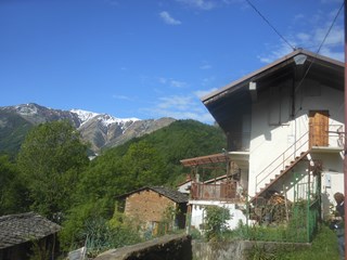 Rustico in Vendita a Giaveno, zona borgata Ciarmetta, 40'000€, 90 m², arredato