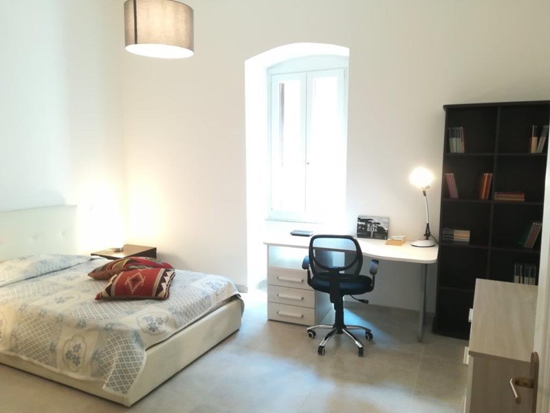 Appartamento in Affitto a Perugia, zona Centro Storico, 1'200€, 110 m², arredato