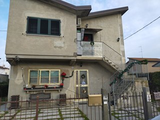 Casa Indipendente in Vendita a Copparo, zona Copparo, 110'000&euro;, 120 m²