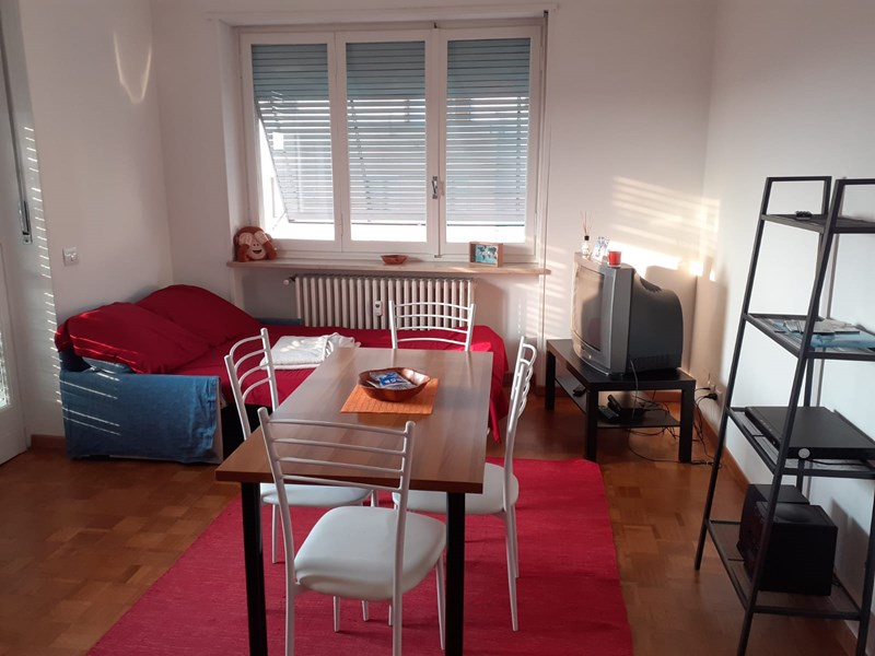 Appartamento in Affitto a Pinerolo, zona Zona via d azeglio , 350€, 70 m², arredato