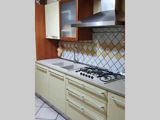 Appartamento in Vendita a Battipaglia, zona CENTRALISSIMA, 170'000€, 132 m²