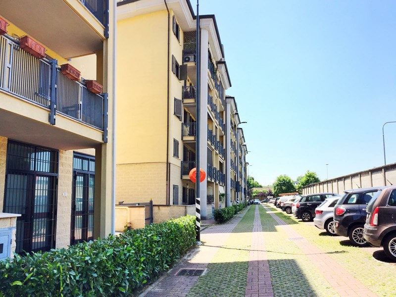 Bilocale in Affitto a Milano, zona ROGOREDO, 700€, 60 m², arredato