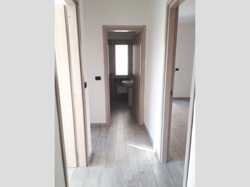 Trilocale in Vendita a Pozzuoli, zona Monterusciello , 150'000€, 70 m²