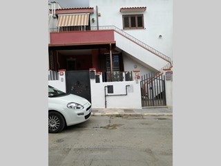 Villetta a schiera in Vendita a Lizzano, zona LIZZANO, 85'000€, 100 m²