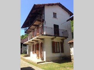 Casa Indipendente in Vendita a Magnano, zona fraz. San Sudario Valle, 30'000&euro;, 70 m²