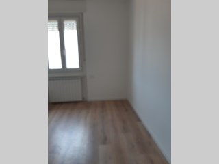 Bilocale in Vendita a Trieste, zona Piazza Puecher, 82'000€, 50 m², arredato