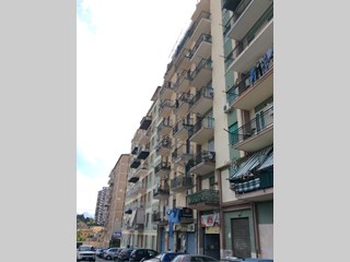 Bilocale in Vendita a Palermo, zona oreto, 55'000€, 45 m²