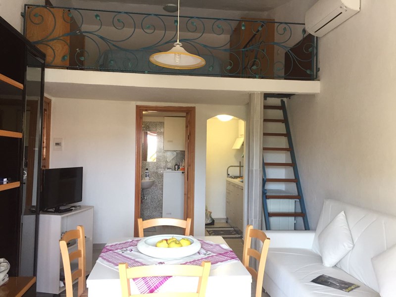 Trilocale in Vendita a Arzachena, zona cannigione, 120'000€, 40 m², arredato