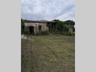 Terreno edificabile in Vendita a Treglio, 49'000€, 1400 m²