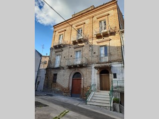 Casa Indipendente in Vendita a Monteodorisio, 60'000€, 320 m²