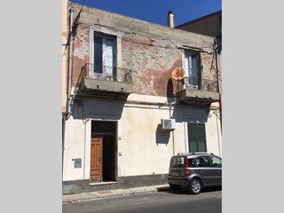 Appartamento in Vendita a Siderno, zona Centrale , 45'000€, 100 m²