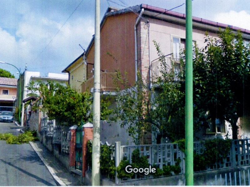 Casa Indipendente in Vendita a Casalbore, zona NUOVA, 70'000&euro;, netta 40 x piano