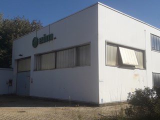 Capannone in Vendita a Magenta, zona ZONA INDUSTRIALE, 488'000€, 1483 m²
