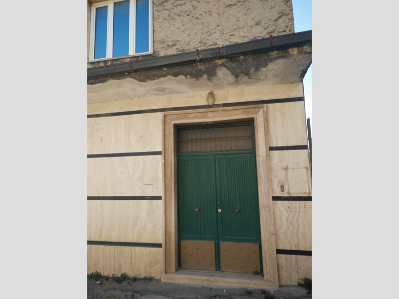 Ufficio in Affitto a Arce, zona Centro, 1'900€, 300 m²
