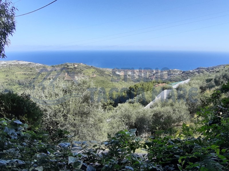 Casa Indipendente in Vendita a Castellaro, 380'000€, 250 m²