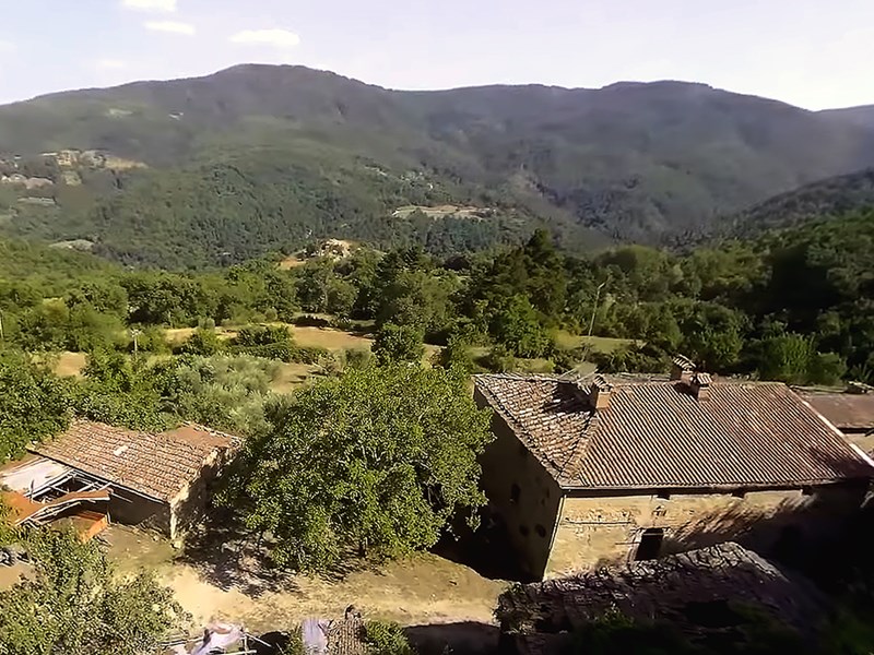 Casale in Vendita a Anghiari, zona Catigliano, 380'000€, 400 m², con Box