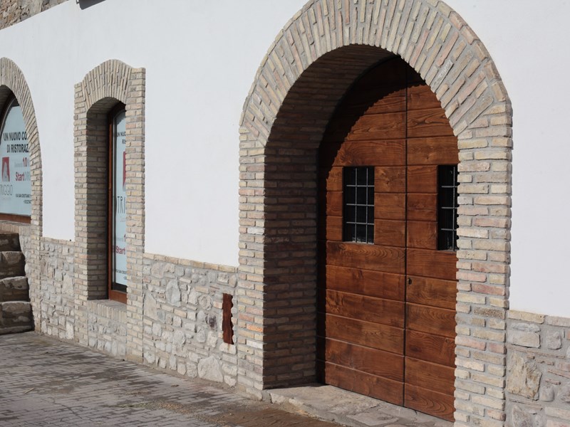 Immobile commerciale in Affitto a Benevento, zona centro, 4'000€, 550 m²