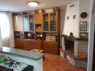 Villetta a schiera in Vendita a Gambolò, zona via vignate, 215'000€, 165 m², con Box