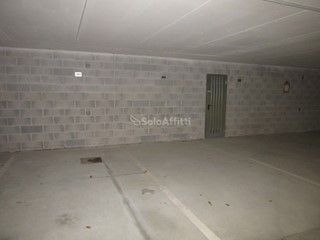 Box in Affitto a Sesto Fiorentino, zona Colonnata, 120&euro;, 16 m²