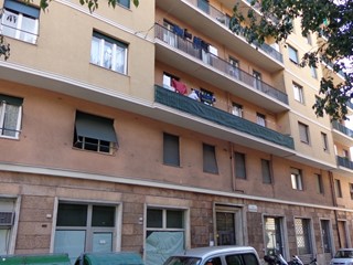 Appartamento in Vendita a Genova, zona Sampierdarena, 78'000€, 75 m², arredato