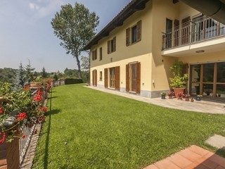 Casa Indipendente in Vendita a Vicoforte, 1'950'000€, 500 m², con Box