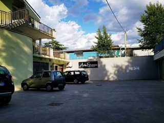 Immobile commerciale in Vendita a Roccasecca, zona Via Casilina, 150'000€, 200 m²