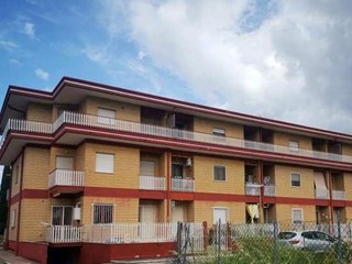 Appartamento in Vendita a Castrocielo, zona via Casilina, 95'000€, 90 m²