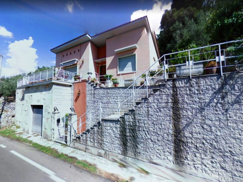 Villa in Vendita a Castrocielo, zona via Roma, 185'000€, 200 m²
