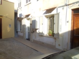 Appartamento in Vendita a Castelvetrano, zona Badia, 65'000&euro;, 150 m²