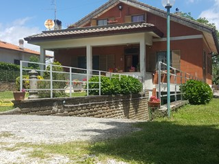 Villa in Vendita a Rocca Priora, zona Via Mediana di Valle Moretta, 298'000€, 270 m², con Box