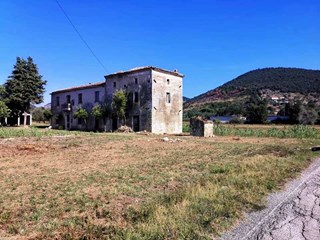 Casale in Vendita a Colfelice, zona via Roma, 25'000€, 80 m²