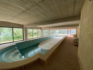 Villa in Vendita a Perugia, zona Periferia, 590'000€, 395 m², con Box