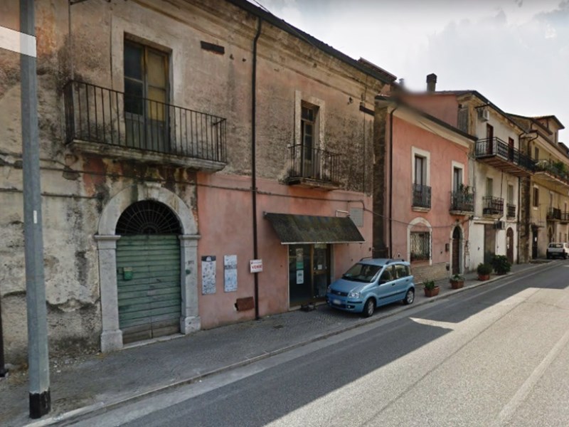 Immobile commerciale in Vendita a Arce, zona Borgo Murata, 29'000€, 60 m²