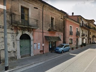 Immobile commerciale in Vendita a Arce, zona Borgo Murata, 29'000€, 60 m²