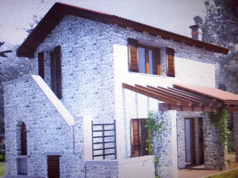 Casale in Vendita a Frosinone, zona via Sterparelle, 49'000€, 100 m²