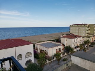 Appartamento in Affitto a Strongoli, zona Località 16, 60 m², arredato