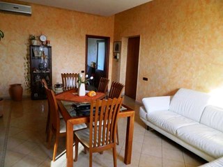 Appartamento in Vendita a Roccasecca, zona via D. Torriero, 129'000€, 100 m²