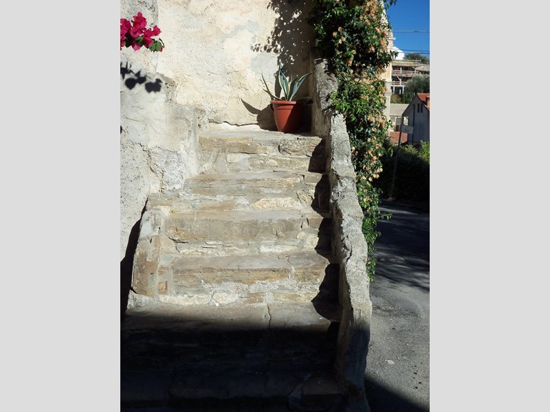 Casa Semi Indipendente in Vendita a San Bartolomeo al Mare, zona pairola, 89'000€, 32 m², arredato