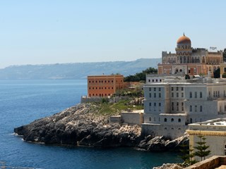 Appartamento in Affitto a Santa Cesarea Terme, 620€, arredato